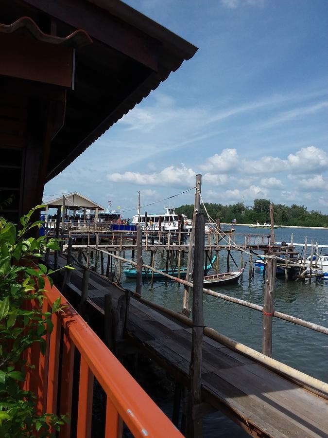 At Pier Hostel Lanta Koh Lanta Ngoại thất bức ảnh